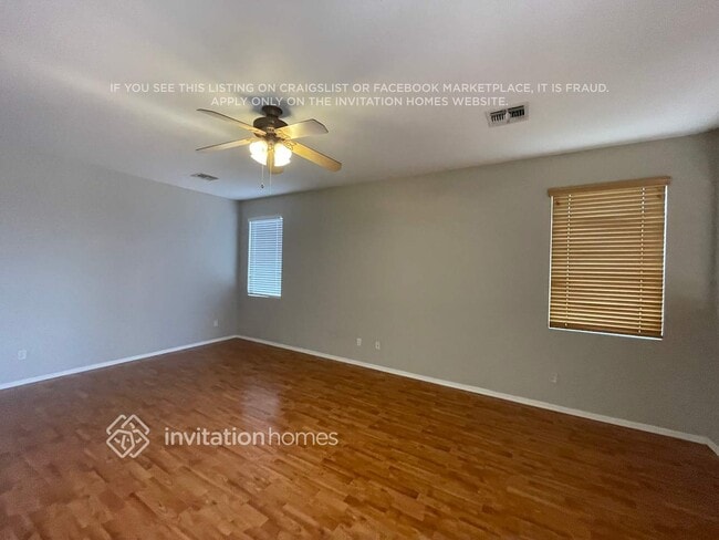Building Photo - 3213 S 103rd Dr
