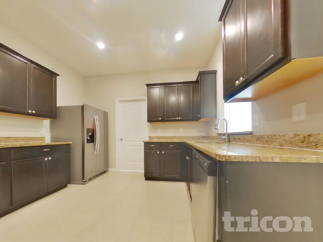 Foto del edificio - 1660 Luft Ln