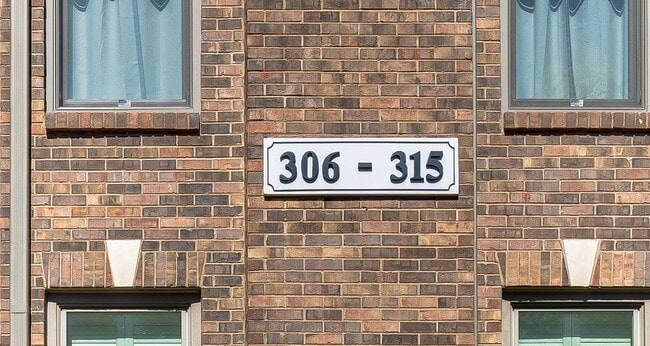 Foto del edificio - 312 Sloan Rd