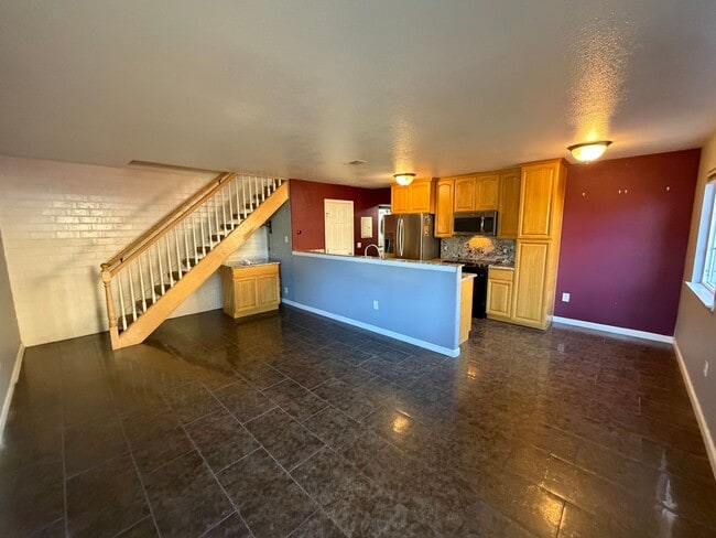 Building Photo - 5653 Calmor Ave