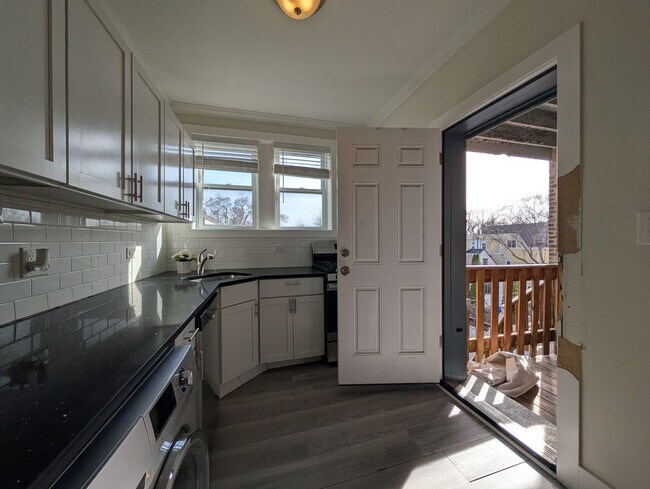 Foto del edificio - 3819.5 Greenview, Unit 2W