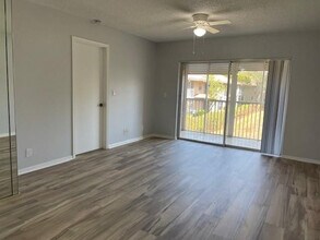 Building Photo - 8850 Royal Palm Blvd