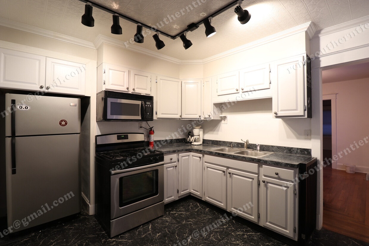 Kitchen - 7 Hastings St
