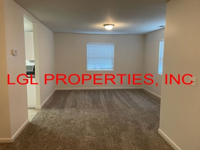Foto del edificio - 3455 Taylor St