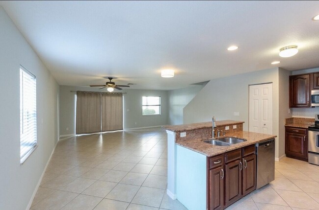 Building Photo - 22101 Majestic Woods Way