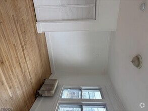 Building Photo - 114 Broughton Ave