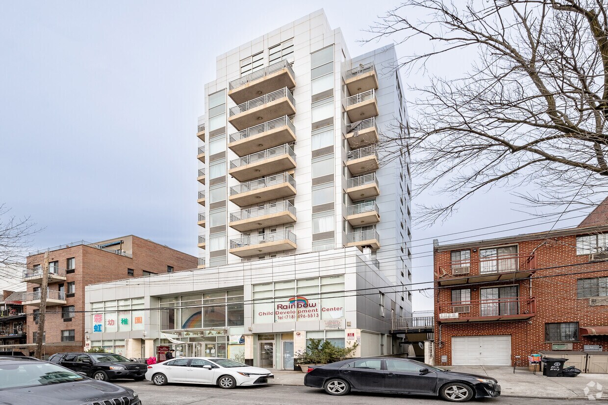 13320 Avery Avenue - West Lake Tower