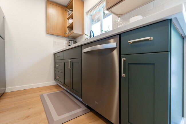 Foto del edificio - B Street