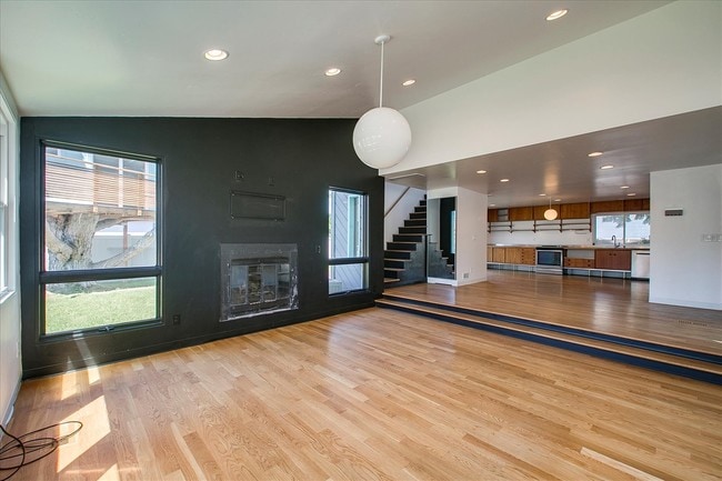 Building Photo - 2424 Odle Pl