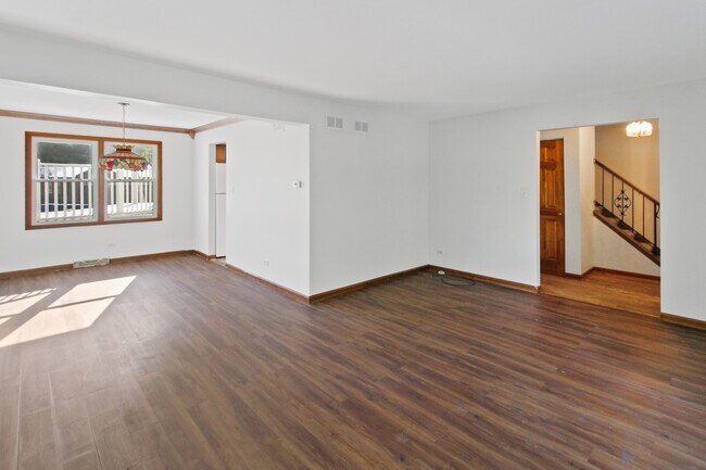 Building Photo - 1414 Devonshire Dr