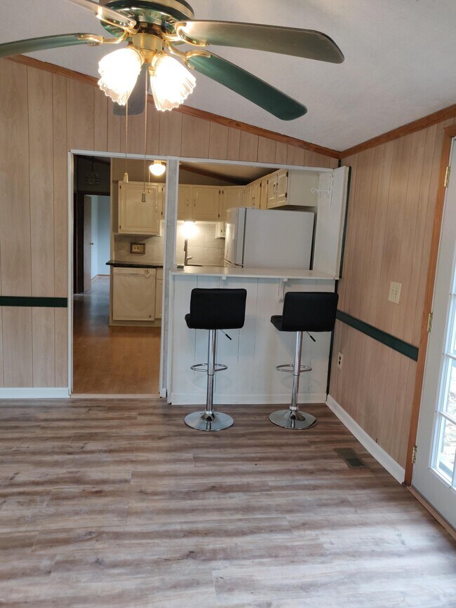 Building Photo - 3151 Hazelwood Ave