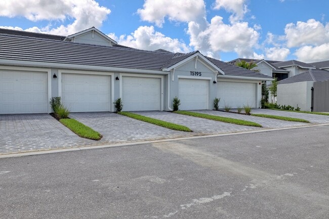 Building Photo - 15195 Bluffton Ln