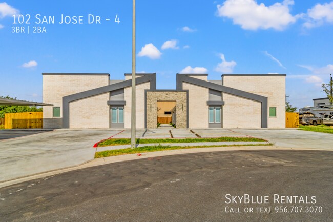 Foto del edificio - 102 San Jose Dr