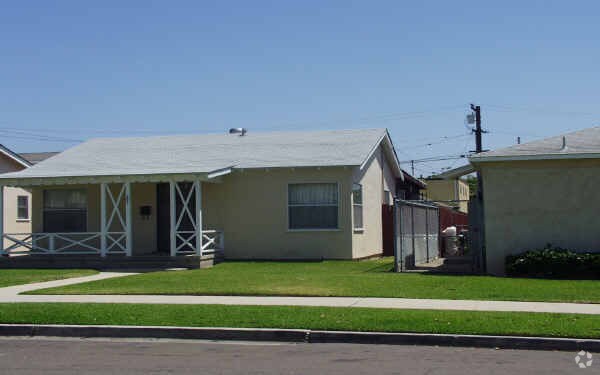 Building Photo - 215-221 Glover Ave