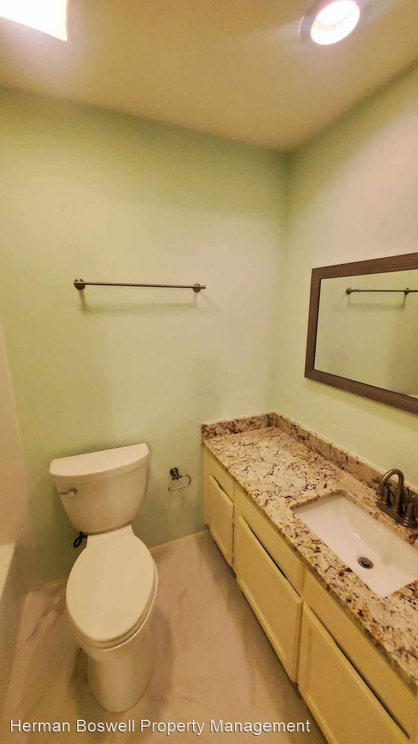 Building Photo - 2 br, 2.5 bath House - 1103 Brighton Dr #A