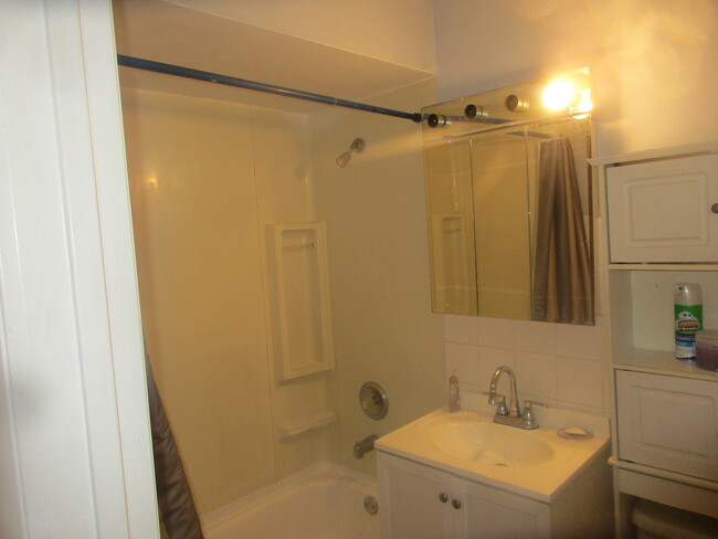 Building Photo - 28 N King Arthur Ct