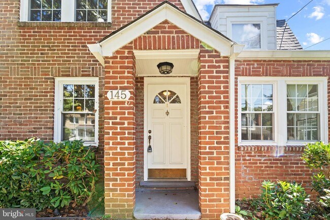 Building Photo - 145 Belleview Ave