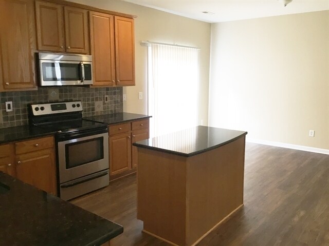 Foto del edificio - 1635 Swan Dr