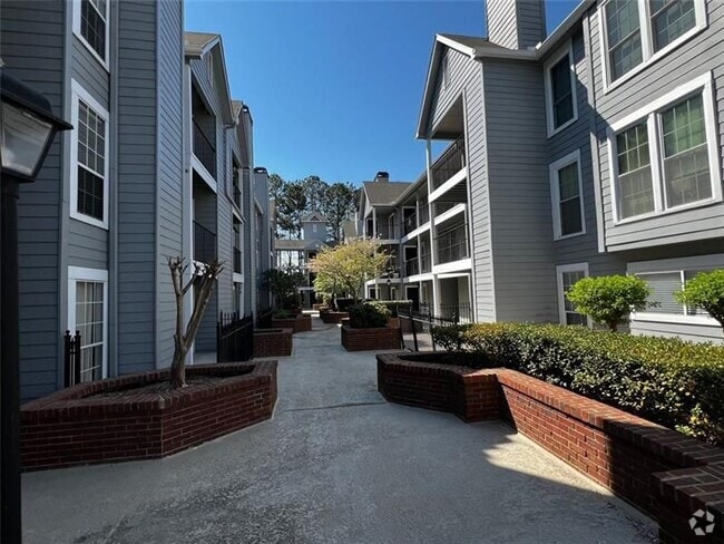 Building Photo - 424 Granville Ct