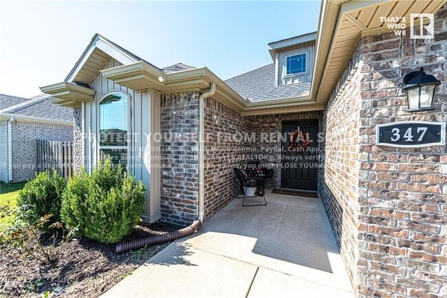 Building Photo - 347 W Tyler Rd