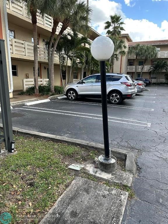 Foto del edificio - 3213 NW 103rd Terrace