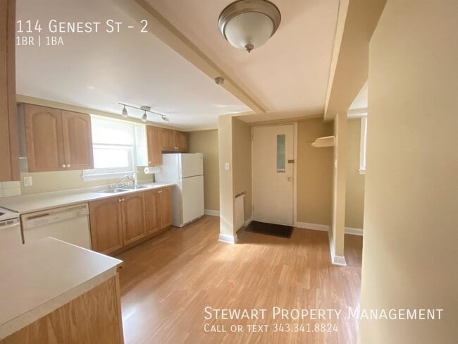 Building Photo - 114 Genest St