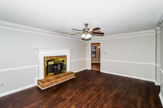 Building Photo - 4893 Barkshire Dr