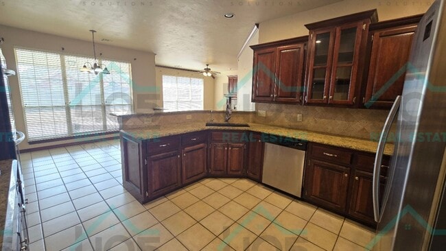 Foto del edificio - Lovley 4 Bedroom Plus an Office