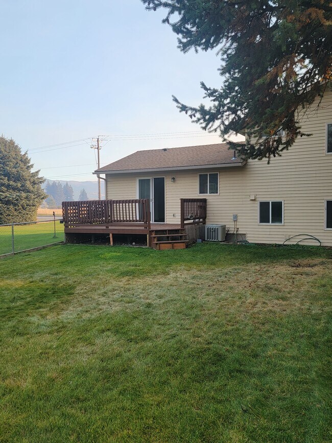 21511 E Wellesley Ave, Otis Orchards, WA 99027 House Rental in Otis