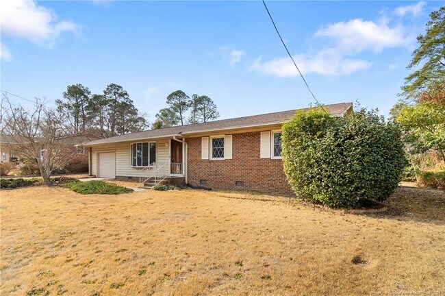 Building Photo - 1438 Berriedale Dr