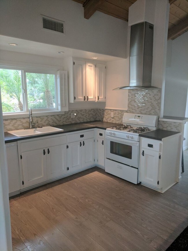 Foto del edificio - 3 br, 3 bath House - 30748 Saddleback Road