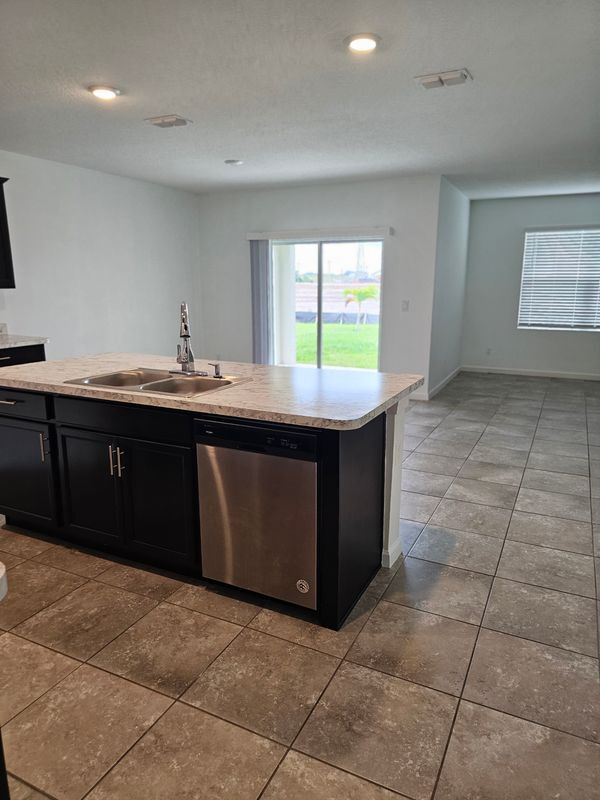 Foto del edificio - 3314 Trinity Cir