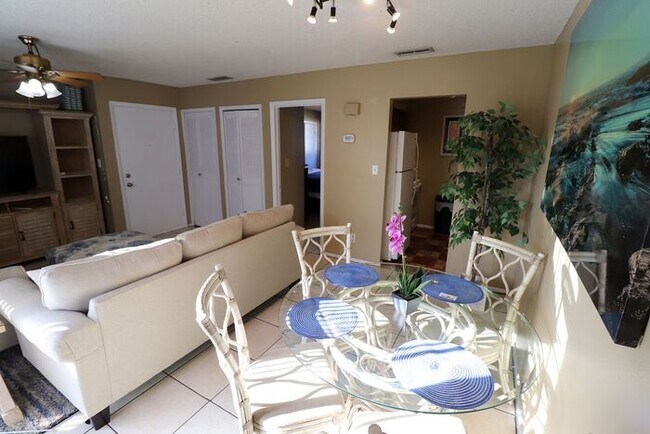 Foto del edificio - One bedroom apt 7 or 12 months furnish or unfurnished. Apartamento disponible amueblado o sin mue...