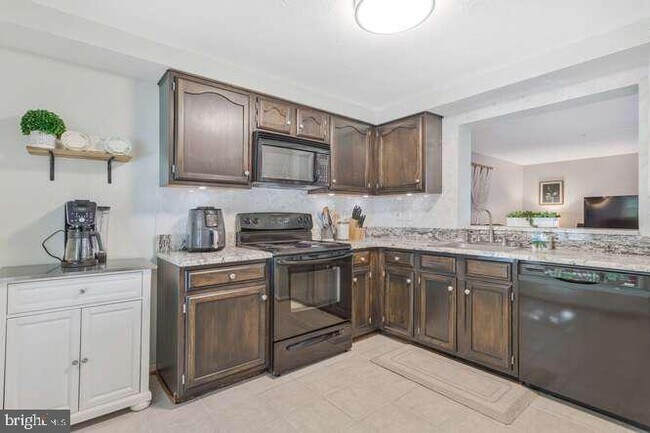 Foto del edificio - 1226 Quaker Ridge Dr