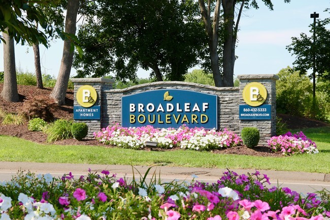 Broadleaf Boulevard Apartments