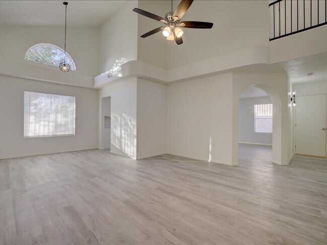 Foto del edificio - 4 Bedroom 2.5 Bathroom