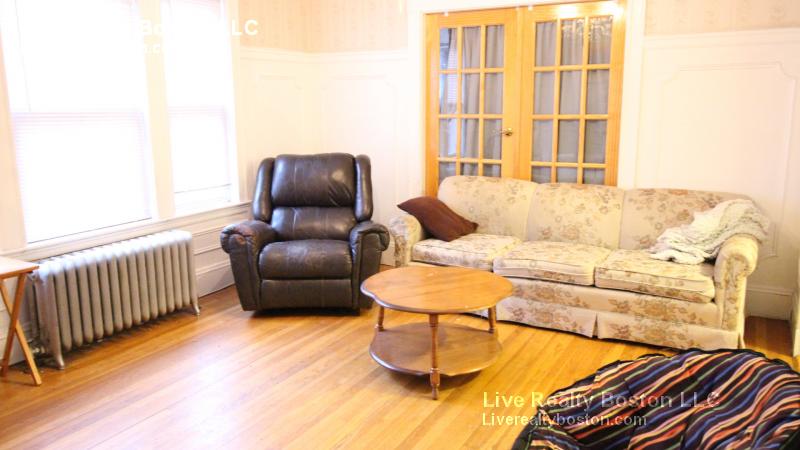 Foto principal - 167 Winchester St
