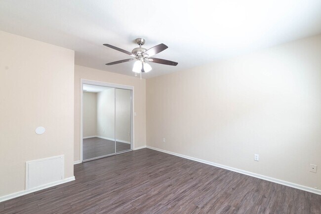 Foto del interior - Melrose Manor Apartments - Riverside, CA
