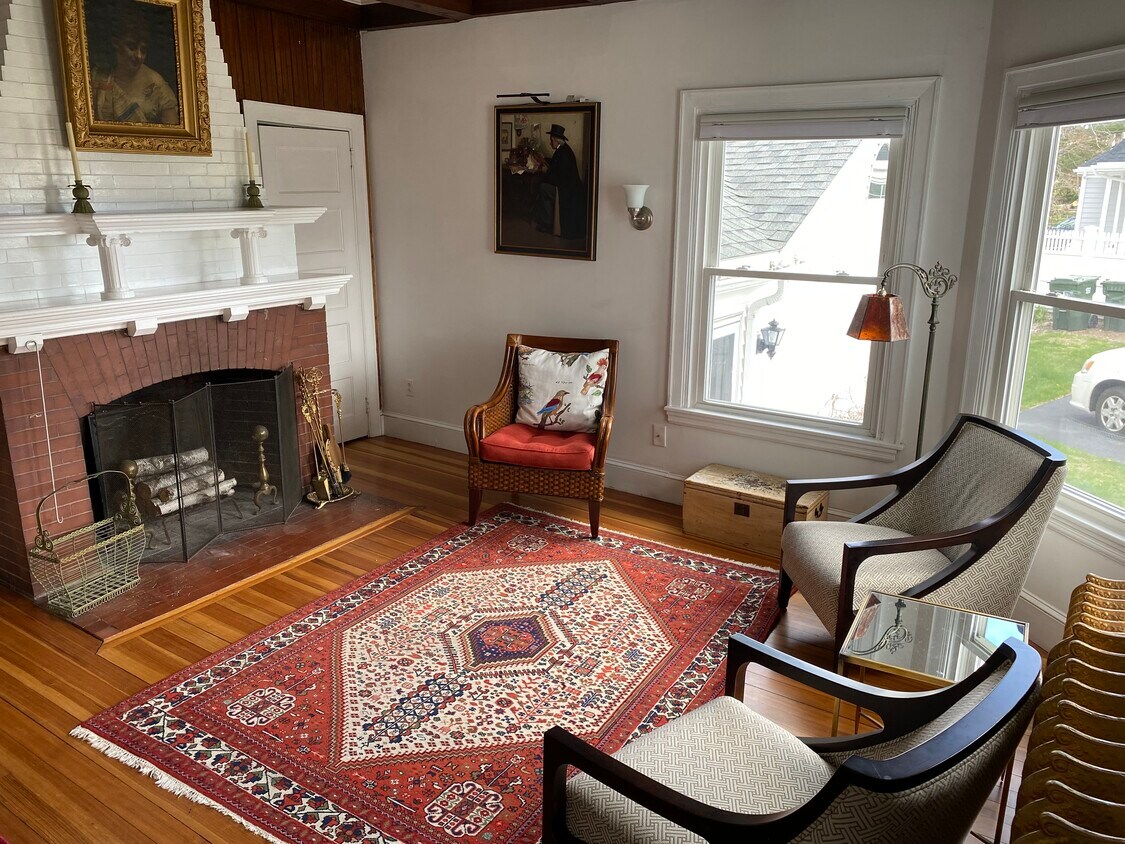 Primary Photo - 9 Woodbury St