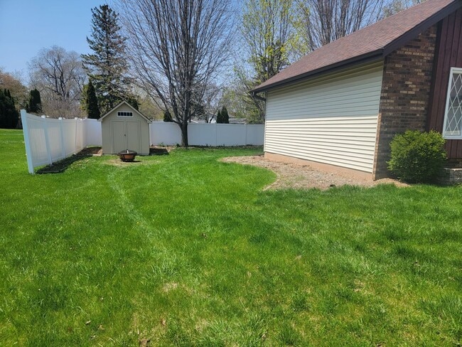 Building Photo - 11 S Sunny Slope Ct