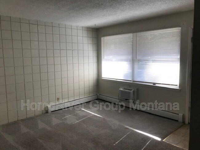 Foto del edificio - 707 SW Higgins Ave