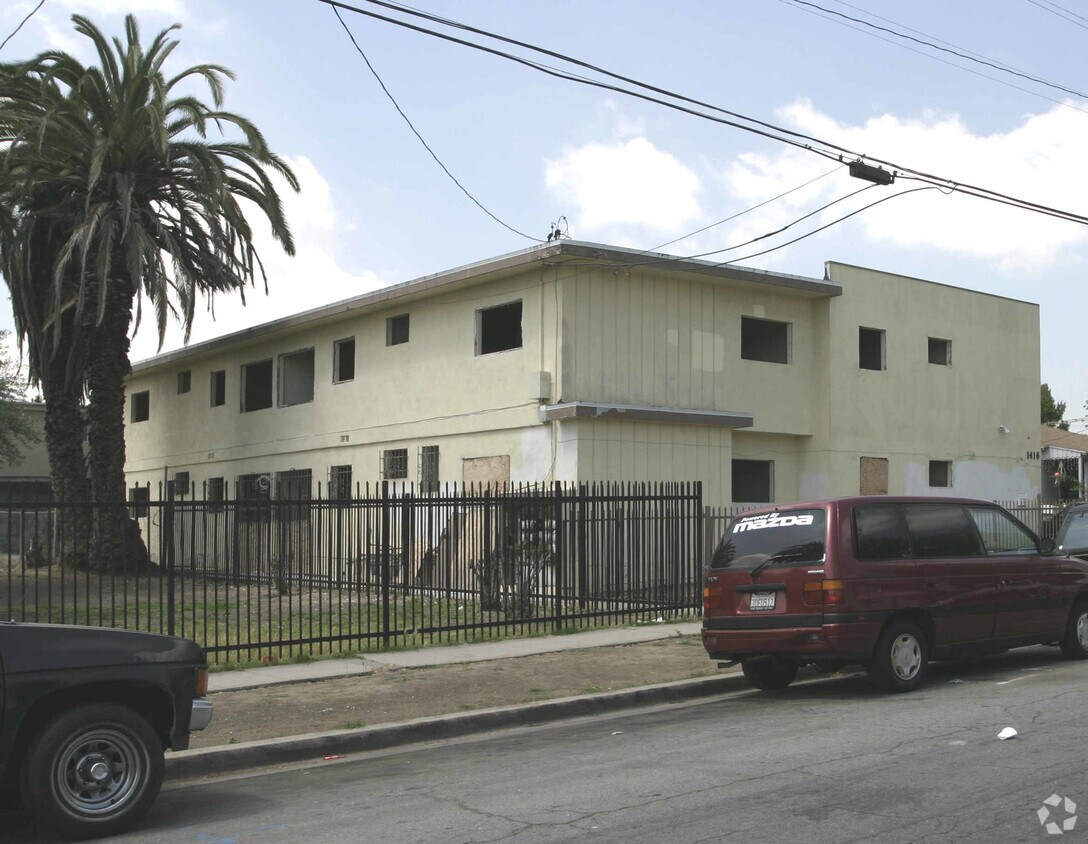 Primary Photo - 1416 W 105th St