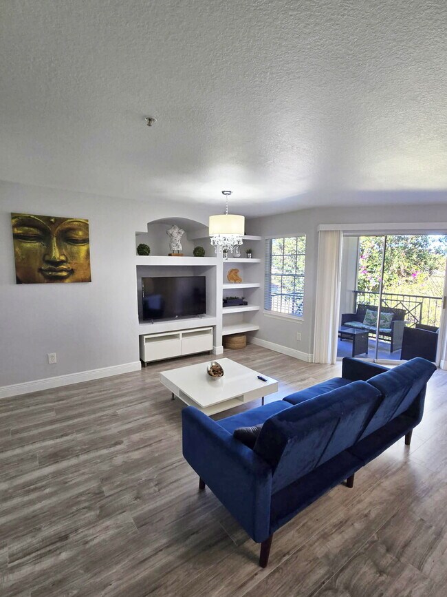 Building Photo - Westpointe Boulevard, Orlando, FL 32835 - 2 BR 2 BA condo