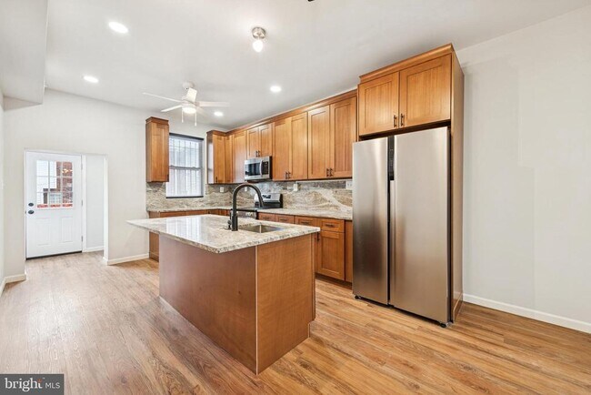 Foto del edificio - 5743 N 12th St