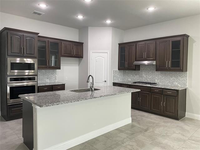 Foto del edificio - 638 Harris Ridge Dr