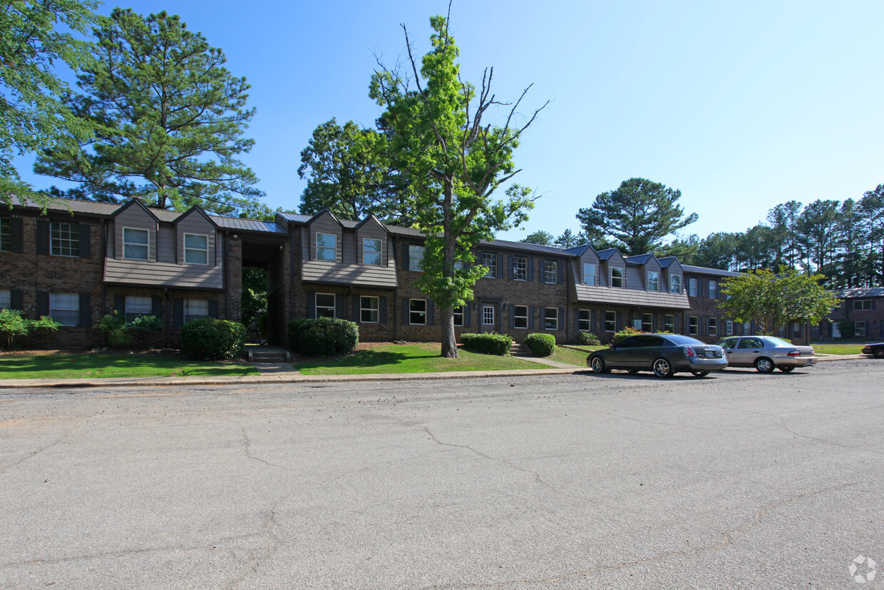 Building Photo - Pineview Pointe Apartments