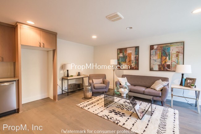 Foto del edificio - 4549 N Williams Ave