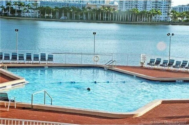 Foto del edificio - 2859 Leonard Dr