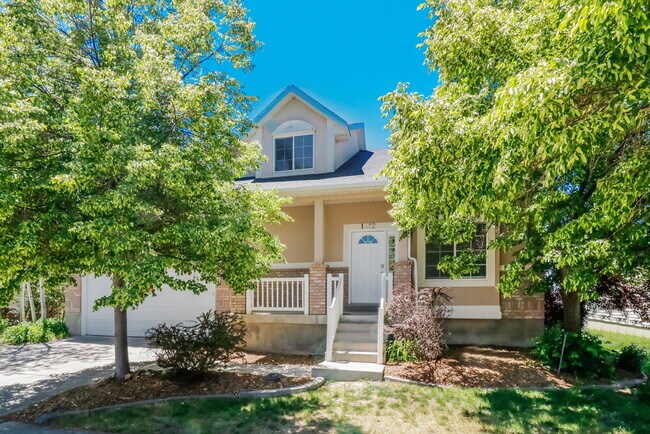 Building Photo - 1412 Pebblecreek Dr S
