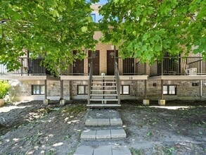 Building Photo - 18 Imp. Berthe-Morisot